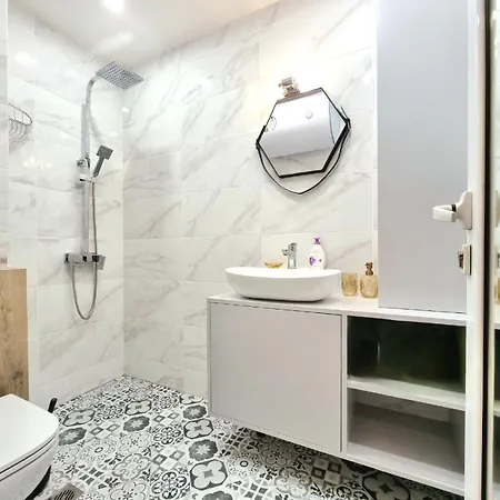 Shipka With Parking Apartment *